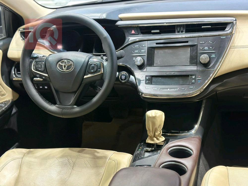 تويوتا أفالون